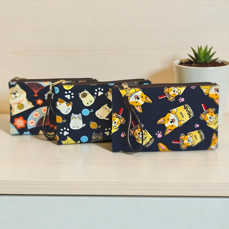 BagelMom 一拉三层手作手拿包-宠物插画拼布款 - 手拿包 - 棉．麻 蓝色