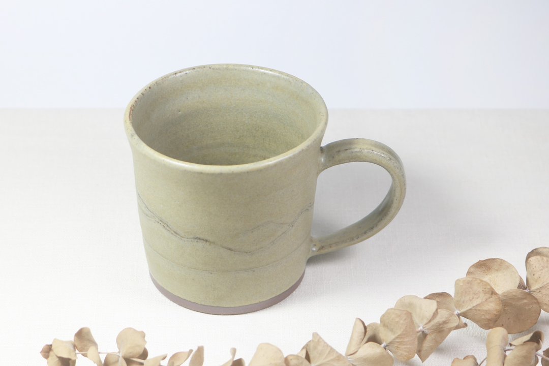 茉绿枇灰山马克杯 - 咖啡杯/马克杯 - 陶 