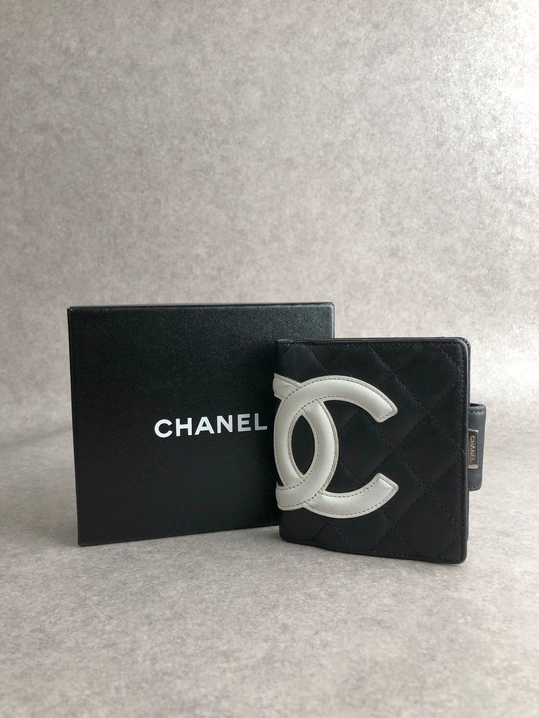 【日本直送 名牌中古包】CHANEL 香奈儿 Cambon 康朋系列 黑色皮夹 经典 CC Logo 皮革 双折式 vintage bggtt6 - 皮夹/钱包 - 真皮 黑色