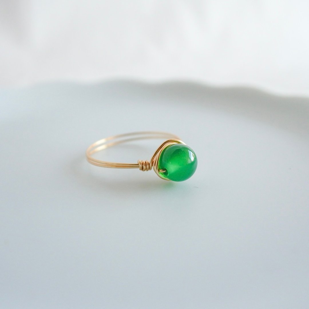 Green Onyx – Small Grain – Gold Ring – Natural Stone Ring - 戒指 - 其他金属 绿色