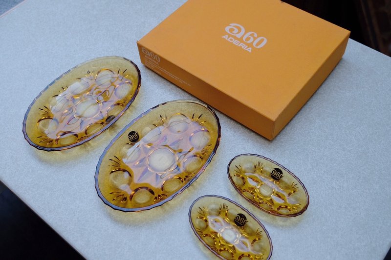 ADERIA ルック椭圆玻璃小皿套组 琥珀色 - 盘子/餐盘/盘架 - 玻璃 金色