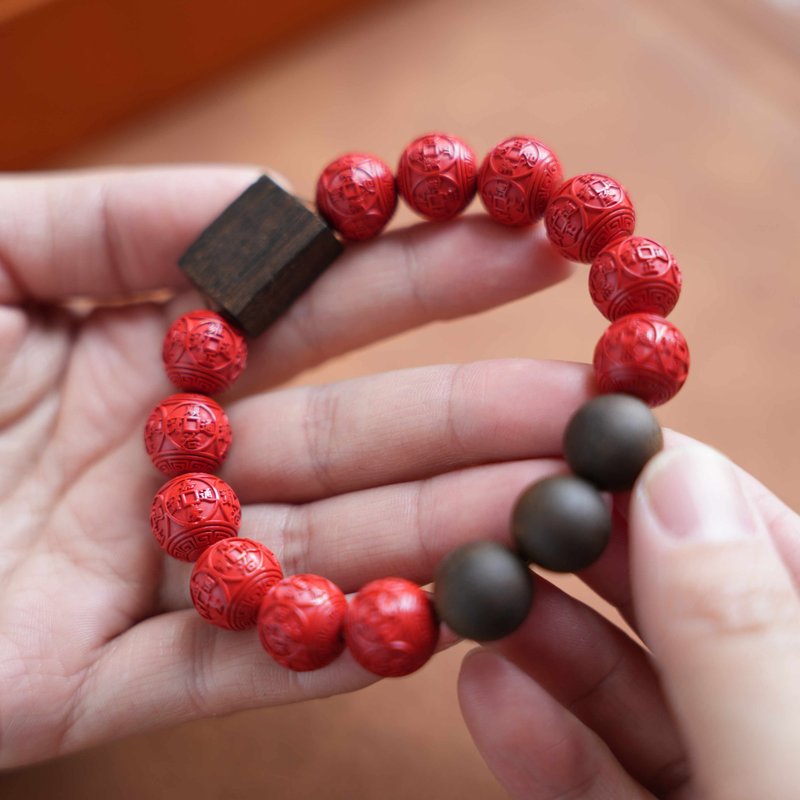 朱砂五帝平安 吉祥守护手串 赠礼自用气质珠链 老山檀木搭配 - 手链/手环 - 其他材质 红色