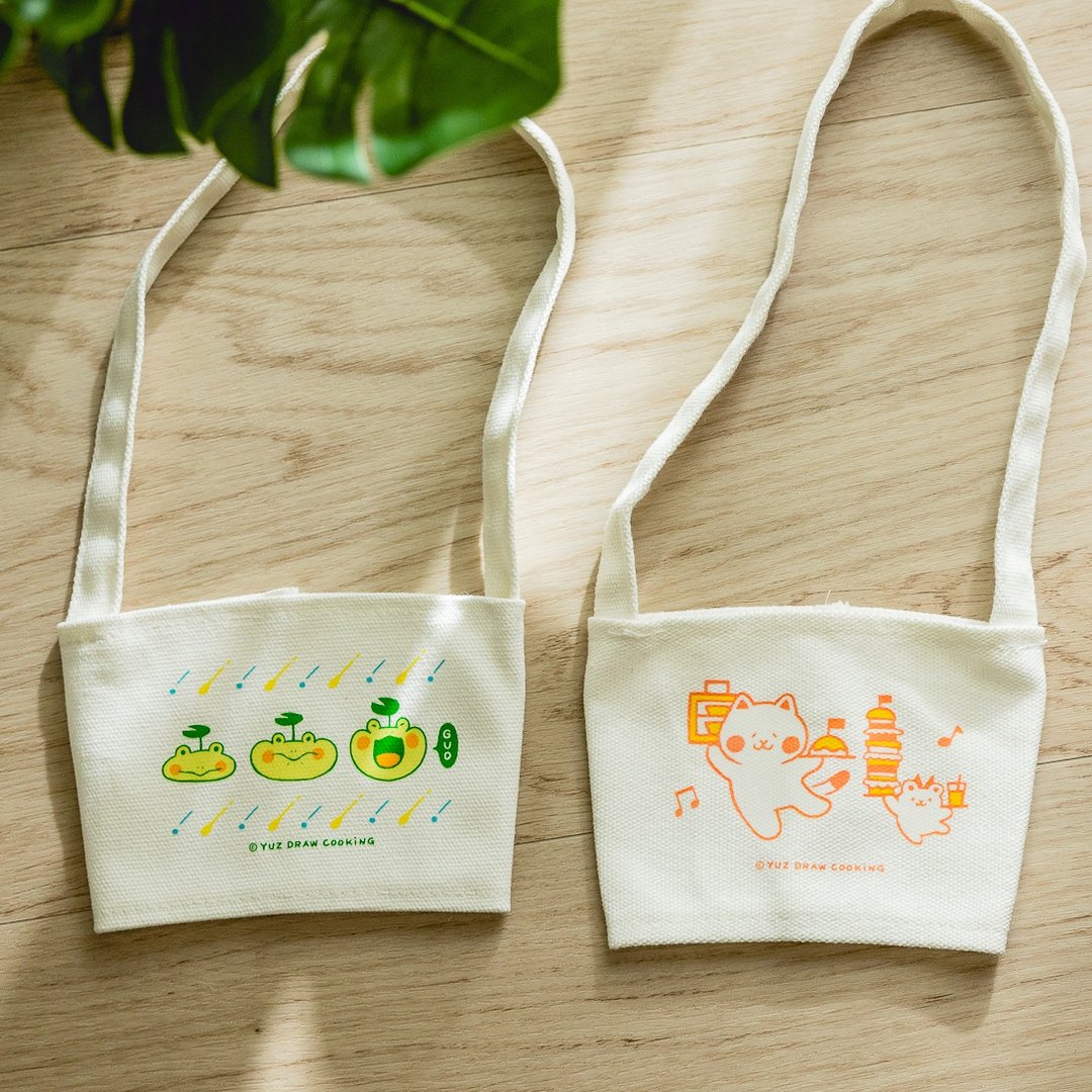 芽米猫系列帆布杯套/饮料袋/饮料提袋/杯袋-Yuz Draw Cooking - 随行杯提袋/水壶袋 - 其他人造纤维 白色