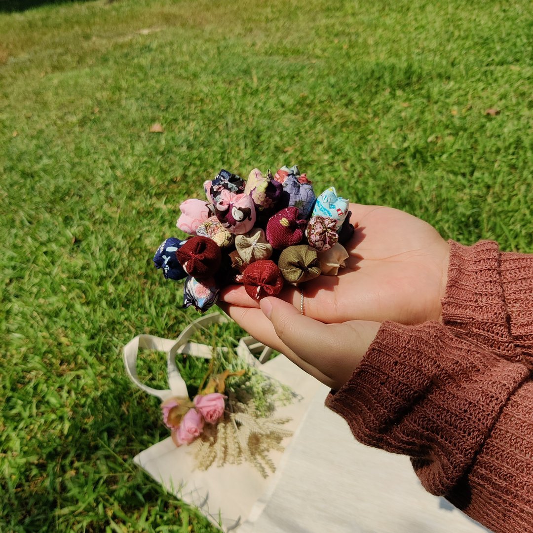 【简单一点让日常变得美好】布艺郁金香吊饰/花色随机 2入 - 吊饰 - 棉 多色