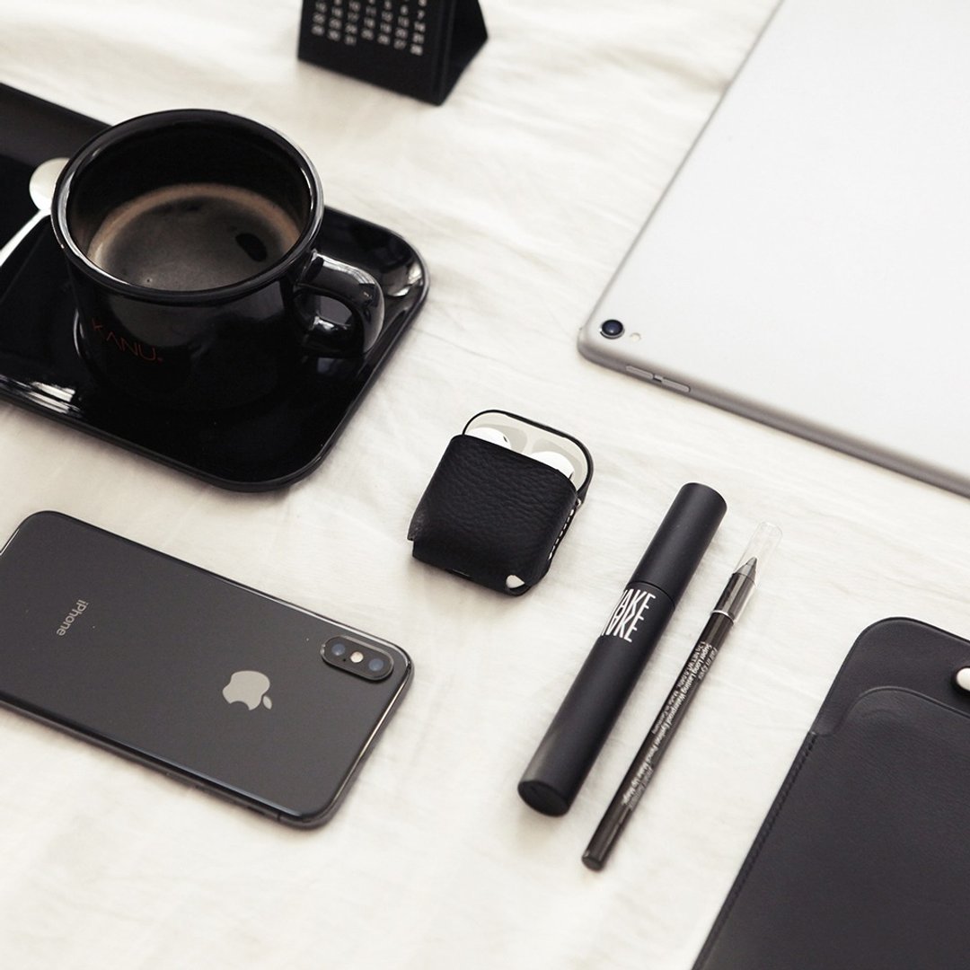 SLG Design D6 IMBL 顶级真皮 AirPods 收纳套 + 耳机挂绳组 - 耳机 - 真皮 多色