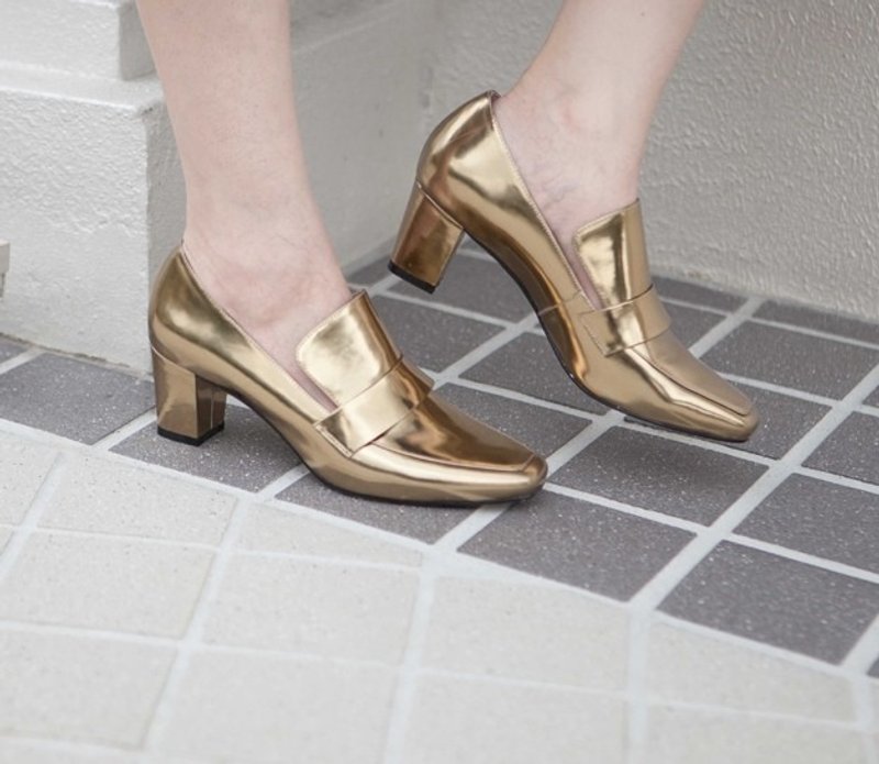 复古极简 方头粗跟 真皮皮鞋 金 - 男女凉鞋 - 真皮 金色