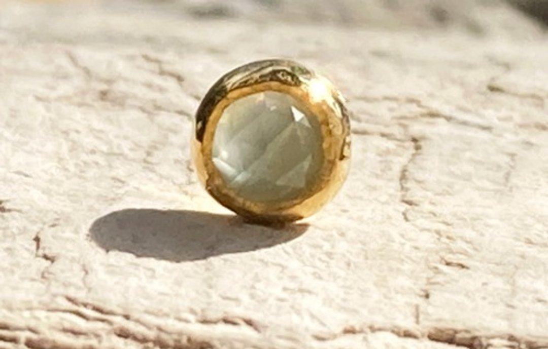 K24 Milky Aquamarine Stud Earrings (for one ear) - 耳环/耳夹 - 其他金属 