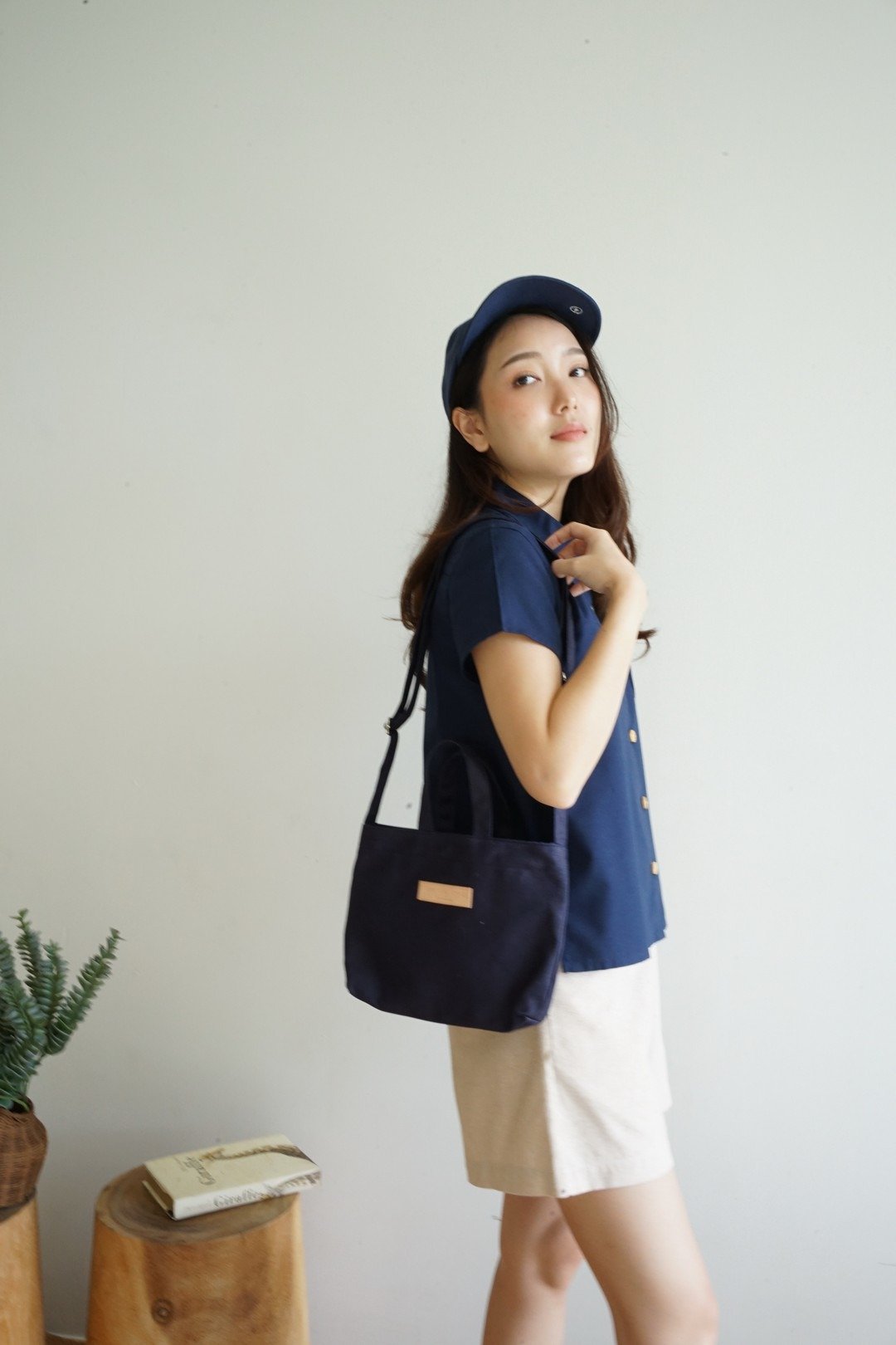 PETITE - canvas crossbody (navy) - 侧背包/斜挎包 - 棉 蓝色