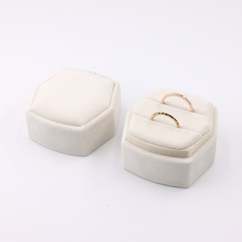 圆角六边型对戒盒 浅米色 对戒盒 婚戒盒 戒指盒 - 收纳用品 - 棉．麻 多色