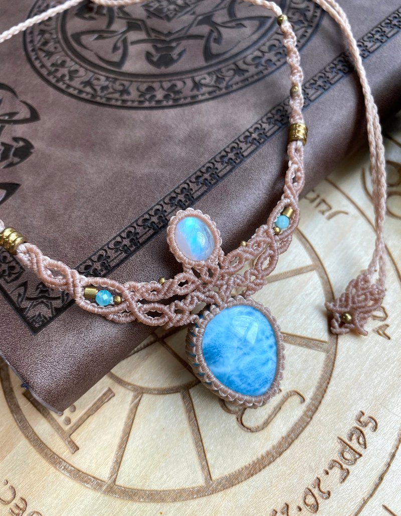 N168 民族风 蜡线编织 拉利玛(海纹石) 月光石 天河石 颈链 - 项链 - 宝石 咖啡色