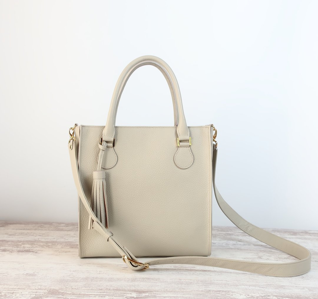 2WAY tote bag, M size, zipper ver, sand beige, made-to-order - 手提包/手提袋 - 真皮 咖啡色