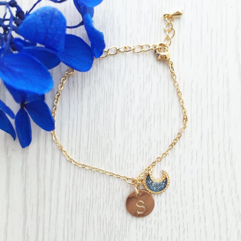 星球 月亮  星际 太空 蓝色 英文字母 刻字小圆牌 定制化 名字迷你  手链  手环 原创 手作 手镯 手链首饰 星球 月球 英文字母 刻字小圆牌 定制化 名字迷你 - 手链/手环 - 其他金属 蓝色