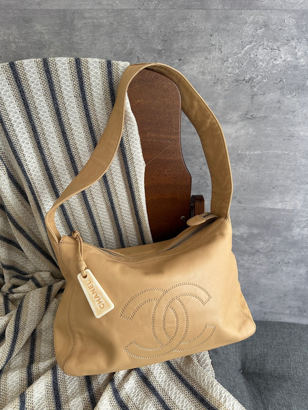 中古包 CHANEL 香奈儿 奶茶色牛皮肩背包 - 手提包/手提袋 - 真皮 卡其色
