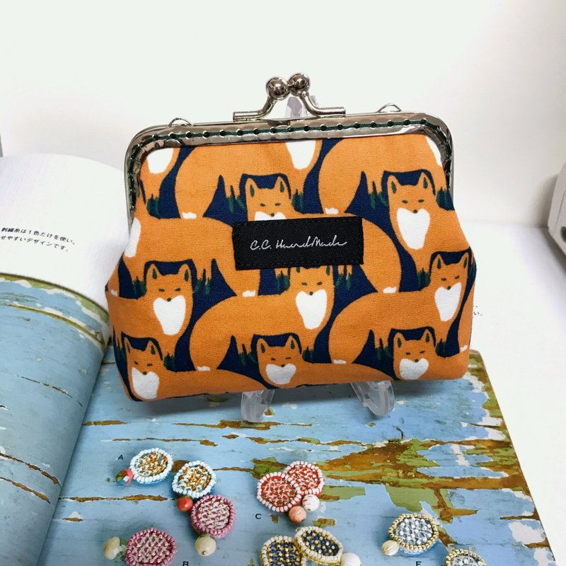 北欧风口金 口金包 / 零钱包 -- 我是狐狸看着你 - 零钱包 - 棉．麻 多色