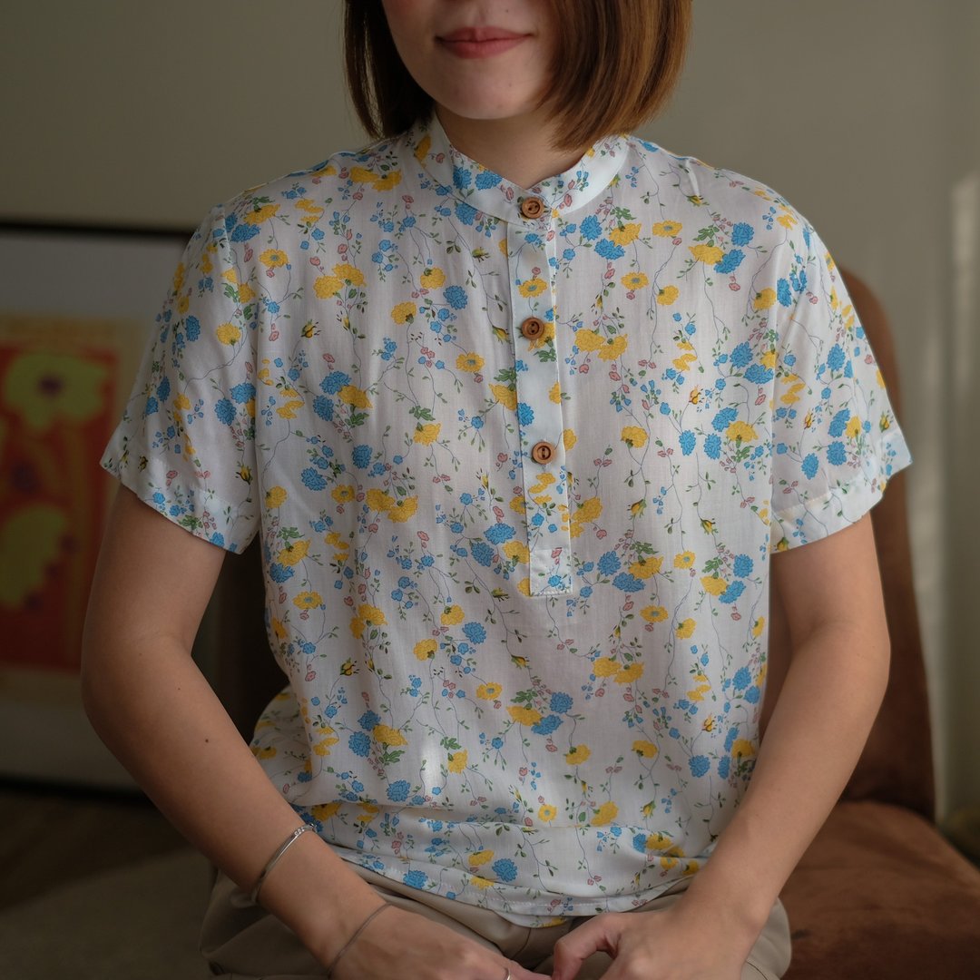 Taru Shorto 中国式立领软棉质短袖上衣  Calendula - 女装衬衫 - 棉．麻 白色