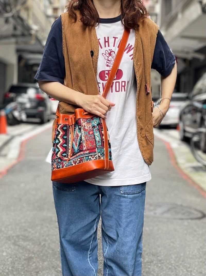 游牧包/水桶包 斜背包 Size: 小 - 束口袋双肩包 - 真皮 咖啡色