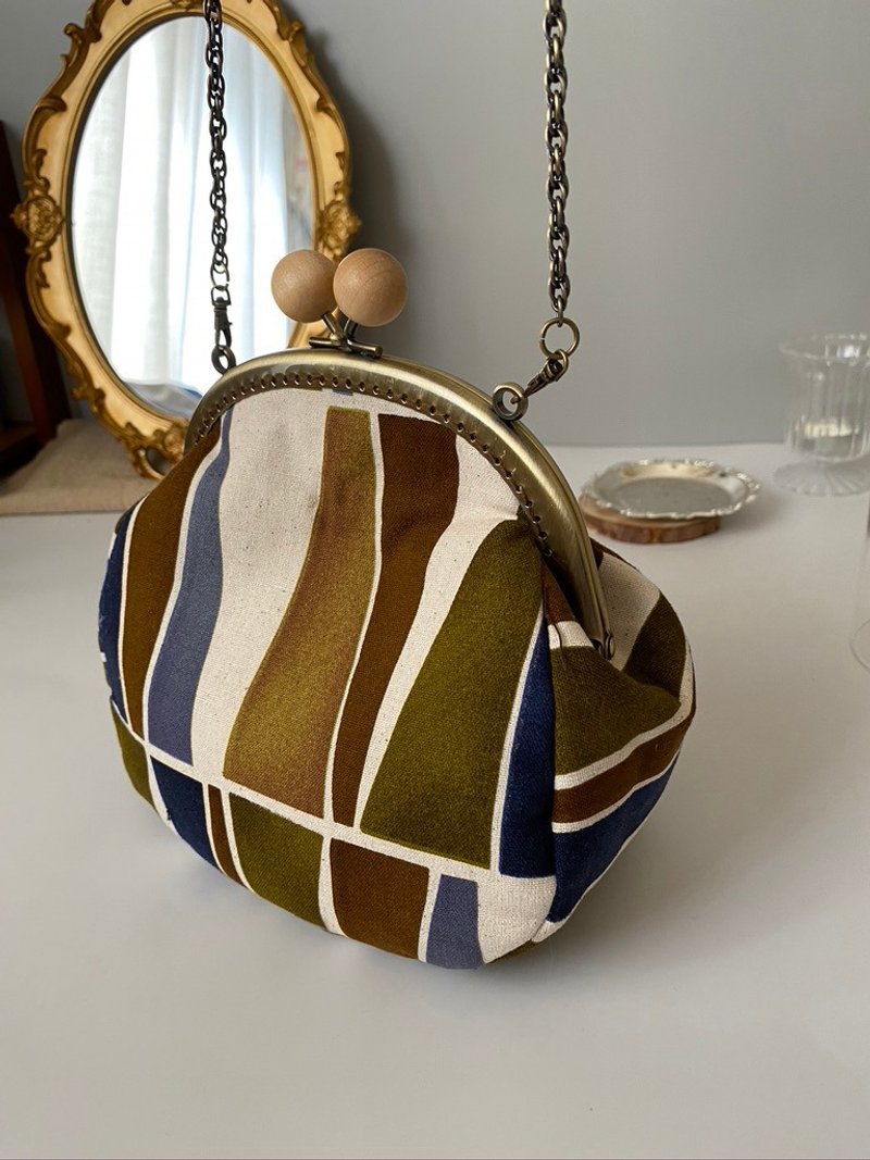 抽象格纹木色口金中型提袋 - 侧背包/斜挎包 - 棉．麻 