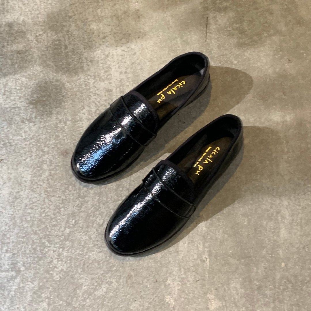 8917 软黑漆皮 乐福鞋 - 女款牛津鞋/乐福鞋 - 真皮 黑色
