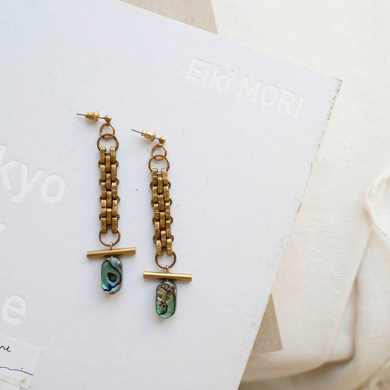 【织】 鲍鱼贝黄铜耳环 - 耳环/耳夹 - 贝壳 金色