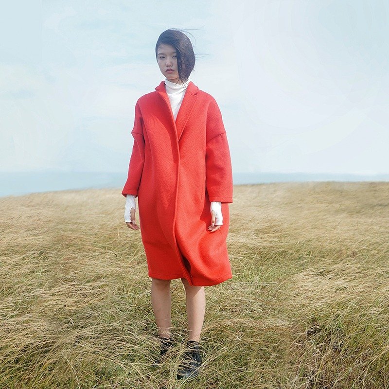 LLANO LLOVE系列 呢子大衣-红色 - 女装休闲/机能外套 - 羊毛 红色