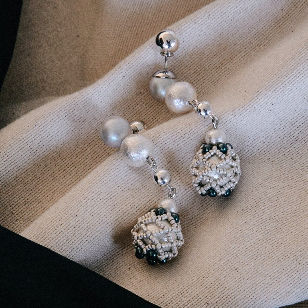 Joséphine Earrings 约瑟芬耳饰 - 耳环/耳夹 - 玻璃 银色