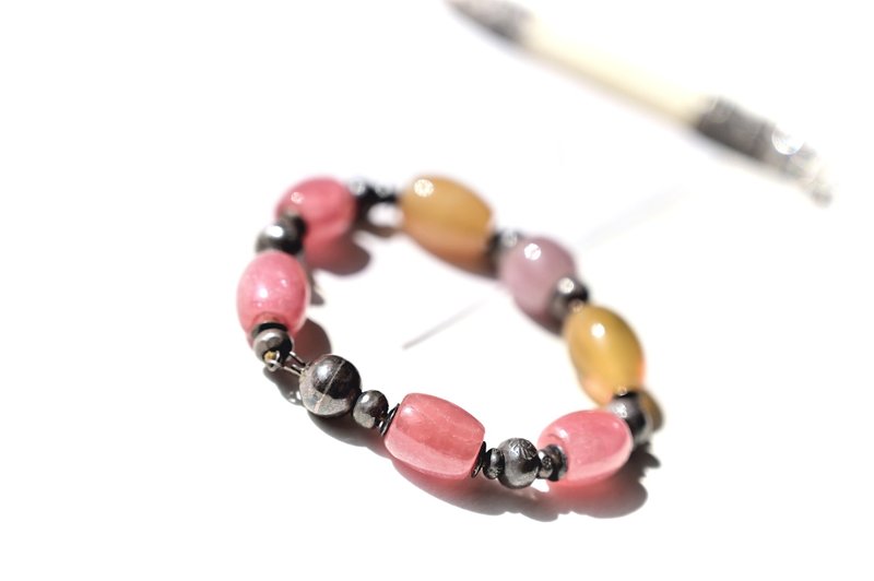 阿根廷红纹石+黄玉+紫玉+925纯银手錬~天然石珠串手作 Onlyone - 手链/手环 - 宝石 多色