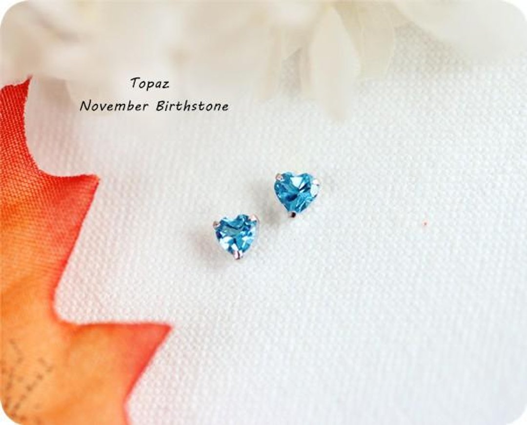 K18 Gold Heart Blue Topaz Stud Earrings November Birthstone - 耳环/耳夹 - 宝石 