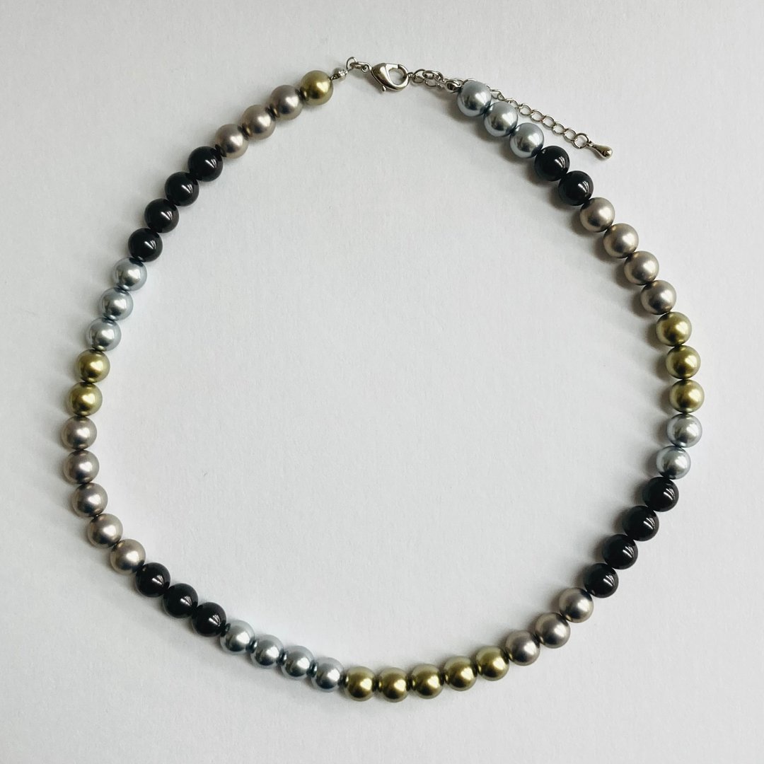 玻璃珍珠不规则混色项链 / 8mm，约43cm / 军绿 x 酒红黑混色 / R / 日本制 - 项链 - 玻璃 绿色