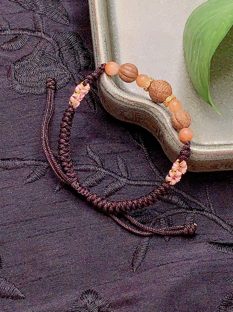 东方芯韵|鸿运香方天然手作|寿字瓜楞珠 黑色中国绳手串|财源滚滚 - 手链/手环 - 植物．花 