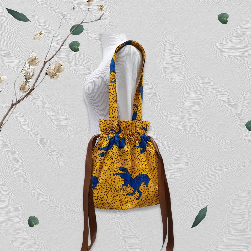 African print drawstring bag, shoulder bag, Ribbon drawstring bag Tote bag - 束口袋双肩包 - 棉．麻 黄色