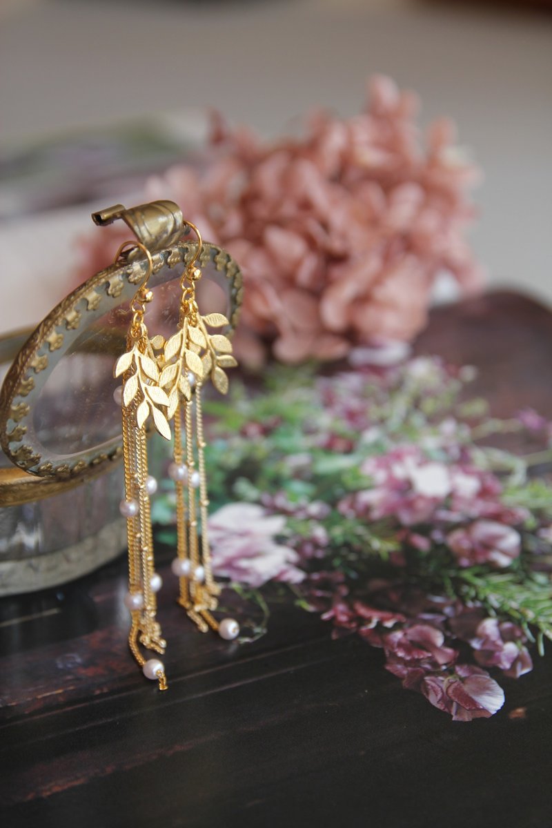 耳环 饰品 花耳环 花办耳环 流苏耳环 干花耳环 少女风 日系作品 - 耳环/耳夹 - 丝．绢 金色