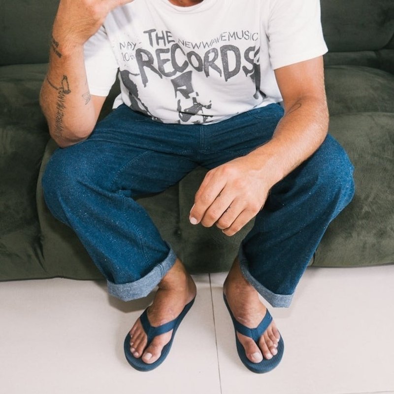 【春夏新品】indosole 环保拖鞋 Easy Living  深海蓝 男 - 拖鞋 - 环保材料 蓝色