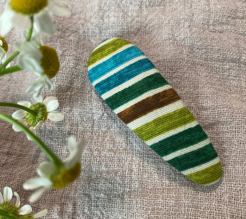 : 条青 : 花布发夹 BB夹 包布手工发饰 绿色 北欧简约丨之地 - 发饰 - 棉．麻 绿色