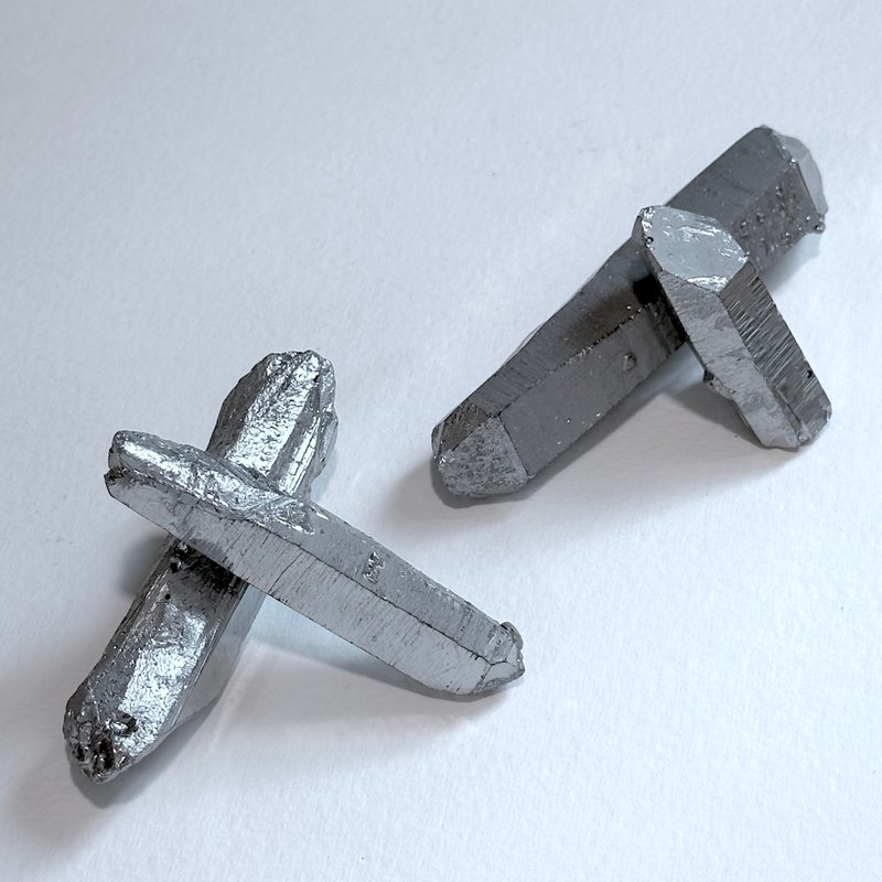 【原石|保护与落实】赤铁矿 办公室家疗愈摆设 稳定情绪自我价值 - 摆饰 - 半宝石 银色