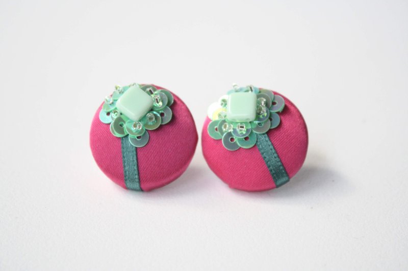 kurumi - 耳环/耳夹 - 其他材质 粉红色