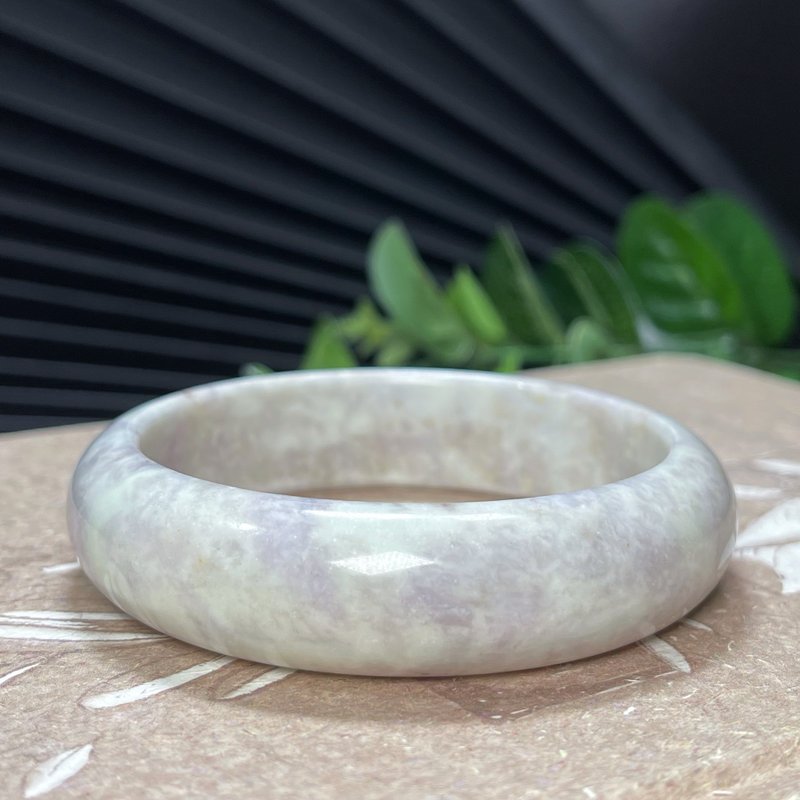 稀有紫方钠石手镯61MM 玉化高瓷薰衣草紫神奇变色石手环 独特有趣 - 手链/手环 - 宝石 紫色