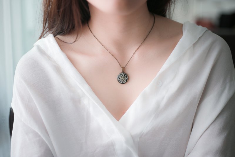 产品名称大阿米芹 (白色)- 项链 - 20毫米 - 项链 - 植物．花 白色