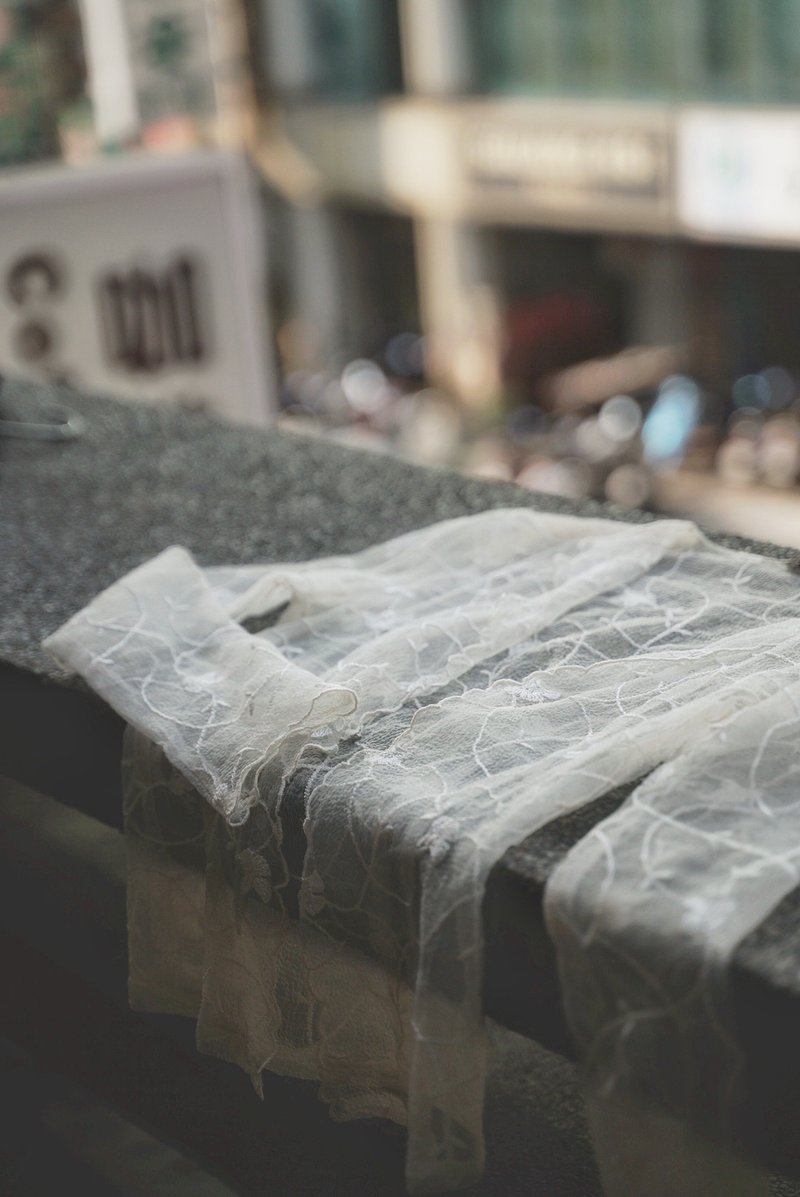 Vintage 古着  外套 蕾丝外套 古着小外套 罩衫 康乃馨透肤外 - 女装背心 - 聚酯纤维 白色