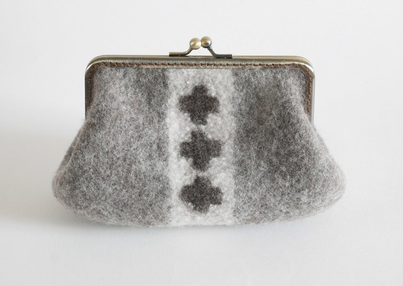 氂牛绒・手工毛毡口金包・氆氇十字 - 化妆包/杂物包 - 羊毛 灰色