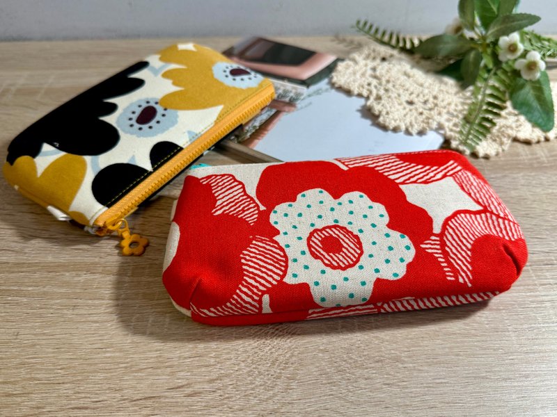 【现货】花亮彩花园双花系小物包漾日常大花拉链小包/化妆包粉/ - 化妆包/杂物包 - 棉．麻 