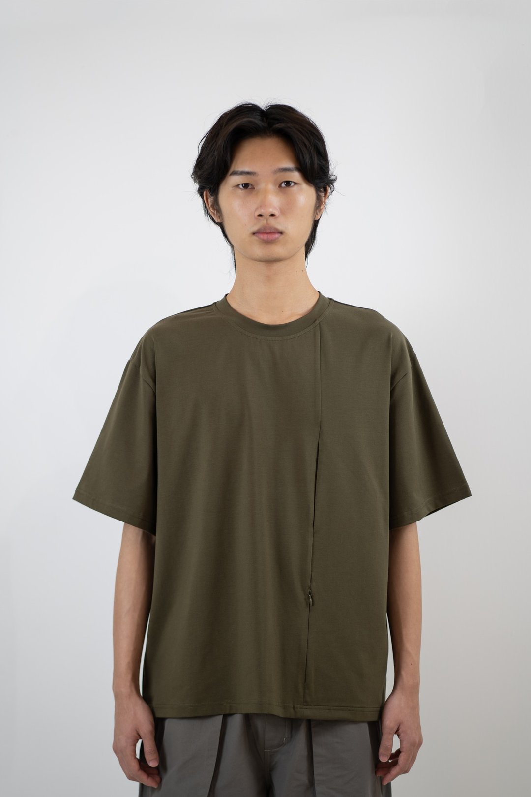 LINE POCKET TEE - OLIVE GREEN - 男装上衣/T 恤 - 棉 绿色