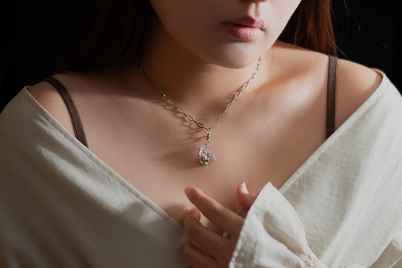 暗室原生 | Memory Ore #001 记忆晶石 白水晶项链 ( 孤品 ) - 项链 - 纯银 银色