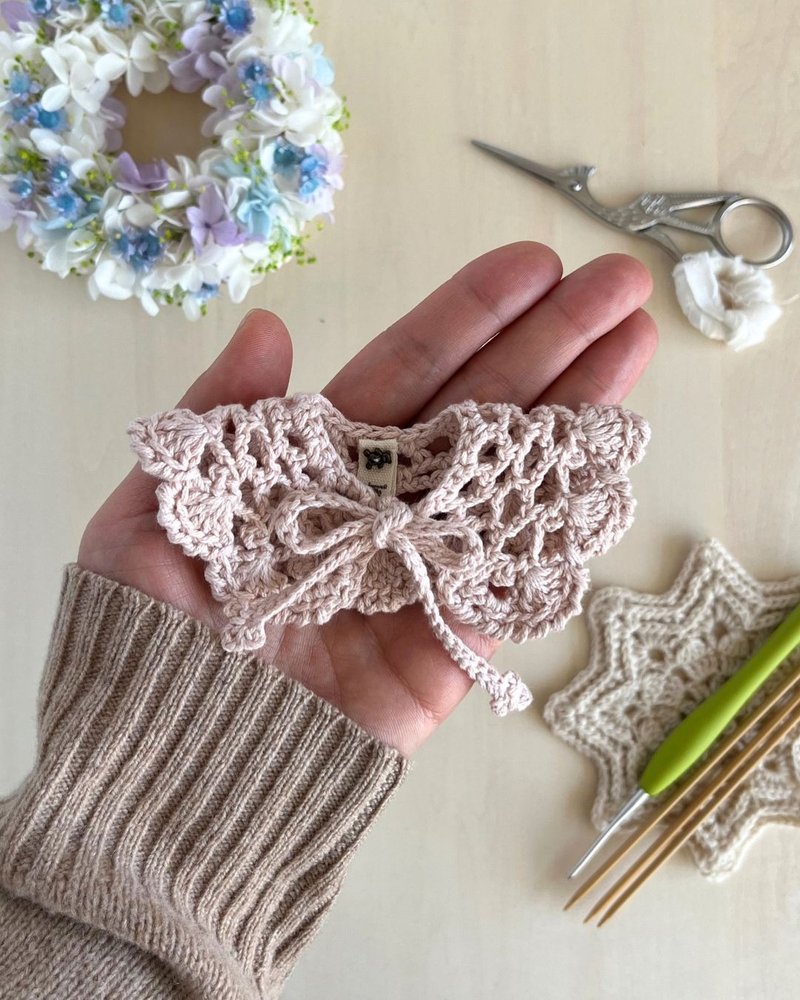 玩偶服饰 钩针编织可拆卸领饰 烟熏粉 - 玩具/玩偶 - 棉．麻 粉红色