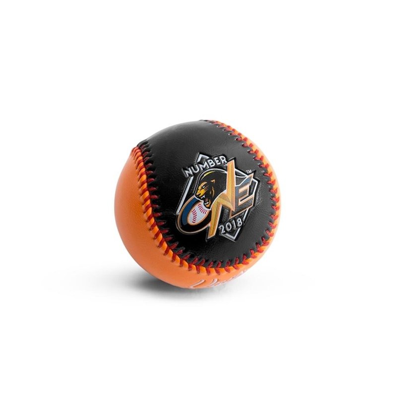 UNILIONS 2018 NUMBER ONE Commemorative Ball / 年度口号纪念球 - 摆饰 - 真皮 