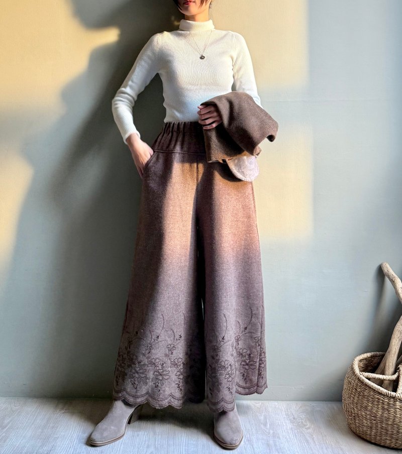 热情摩卡/可可棕刺绣缇花毛料松紧腰/高腰长版阔脚裤Wool - 女装长裤 - 羊毛 