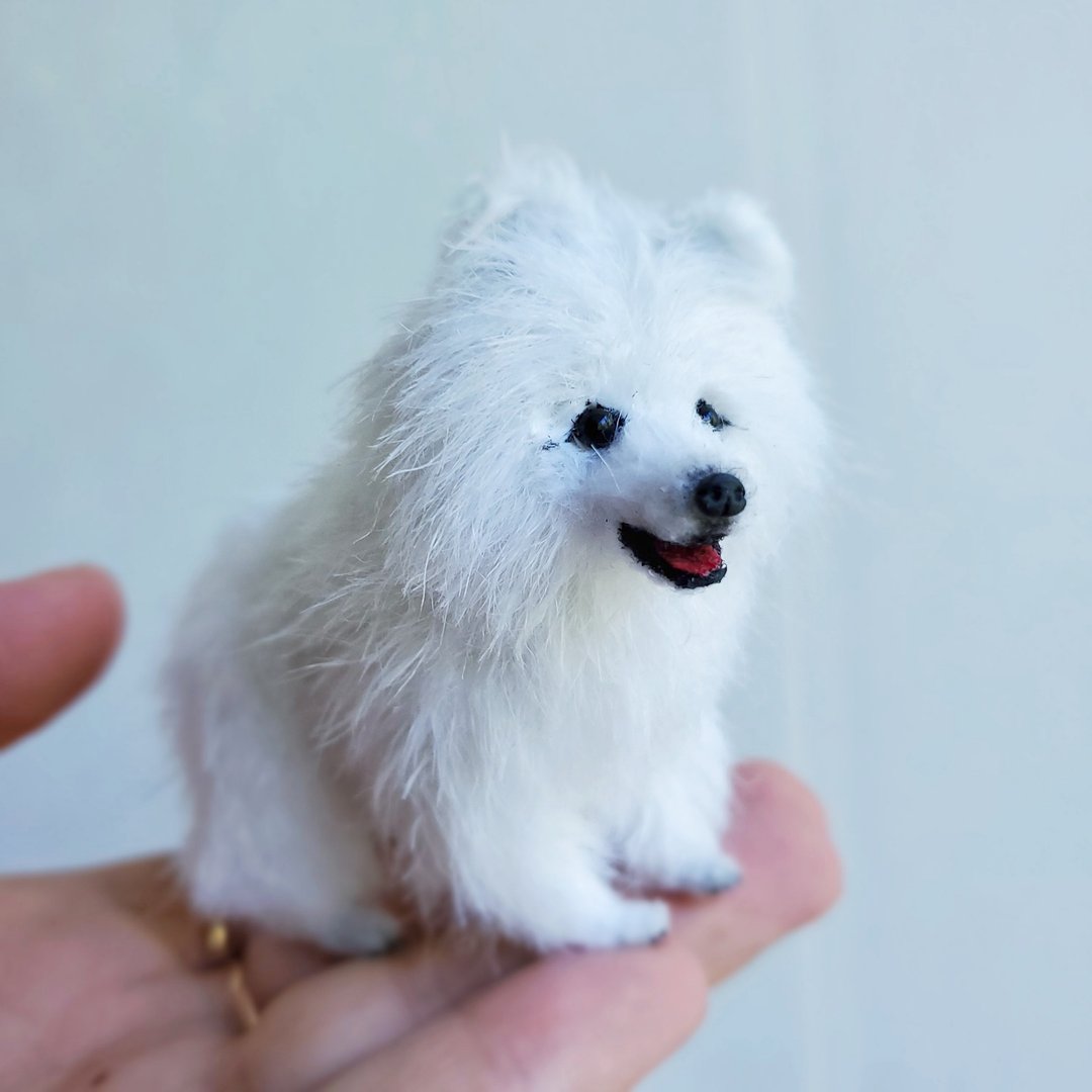 迷你现实萨摩耶犬。微型玩具屋。钩编的白色小狗。微型玩具 - 玩偶/公仔 - 羊毛 白色