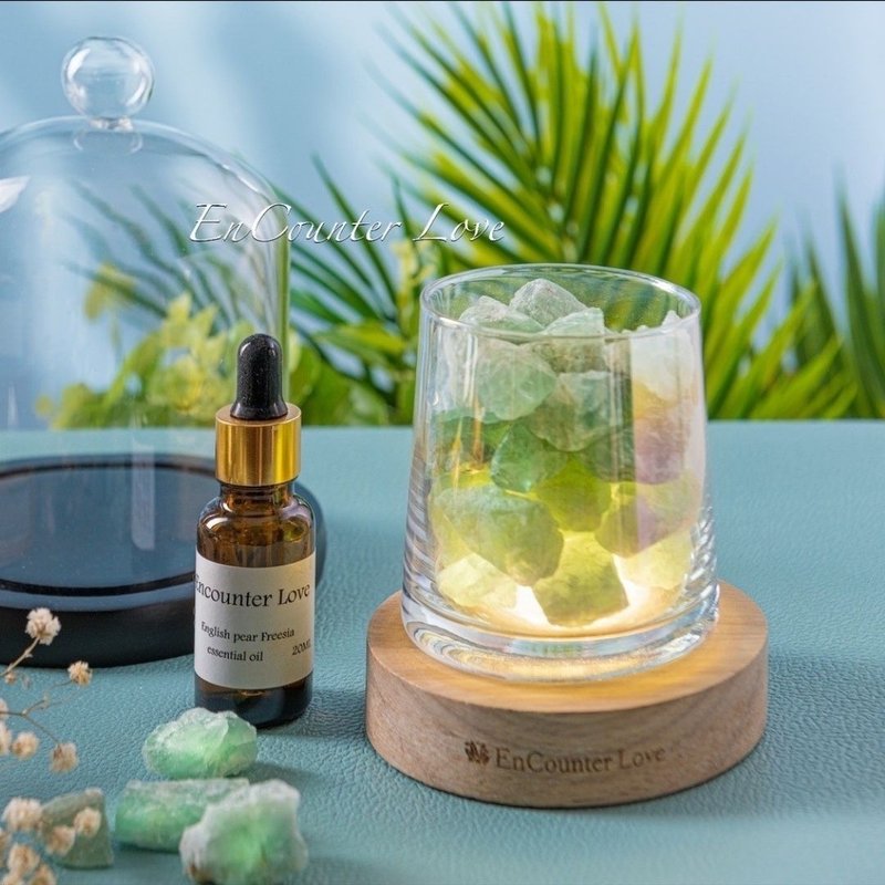 【水晶灯照 能量水晶】绿莹石 事业人缘 招财防小人 附扩香精油 - 香薰/精油/线香 - 水晶 绿色