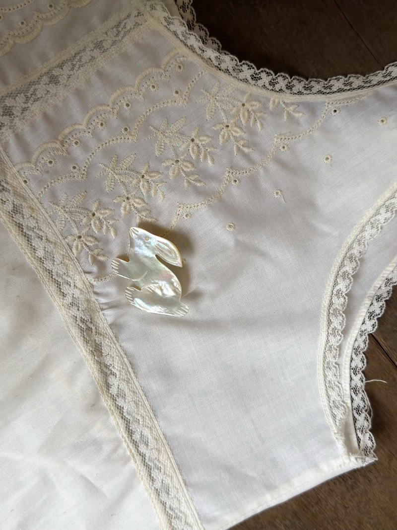 珍珠母兔胸针 - 胸针 - 贝壳 白色