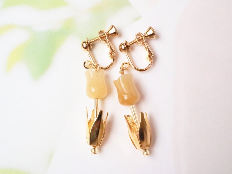 花痴的郁金香耳夹黄精致摇曳的花痴可爱橙米黄色春天 3D 逼真方解石文石 - 耳环/耳夹 - 半宝石 黄色