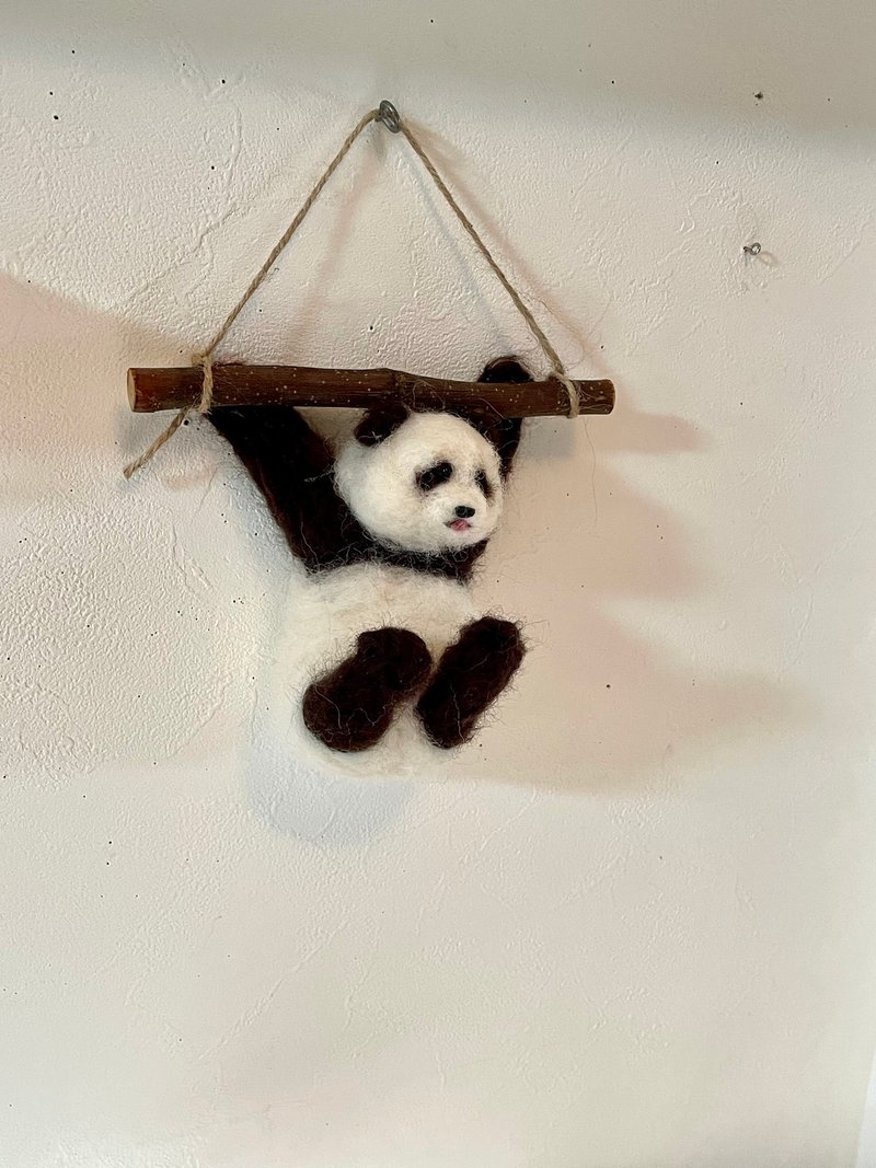 hanging panda - 编织/刺绣/羊毛毡/裁缝 - 羊毛 白色